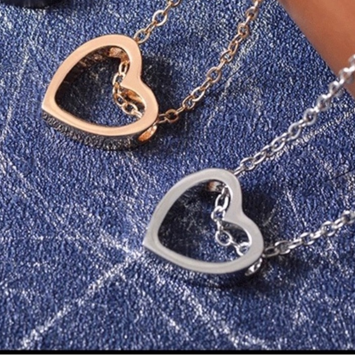 Stainless Steel Heart Pendant Necklace Set